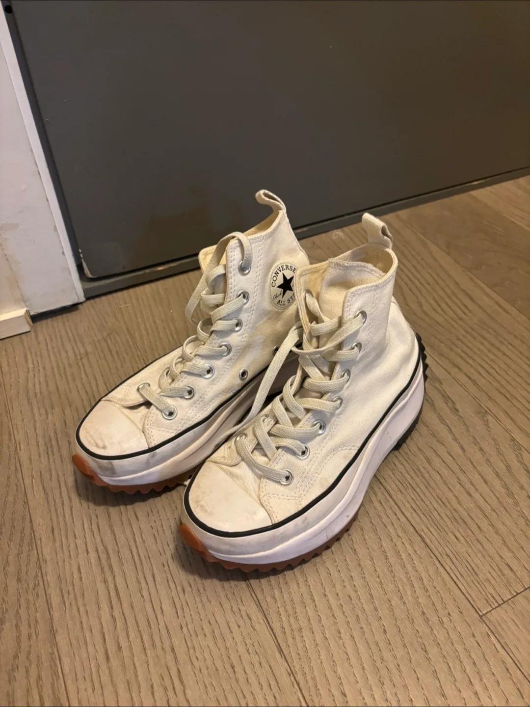 Converse Run Star Hike High Top - Size 5.5 thumbnail