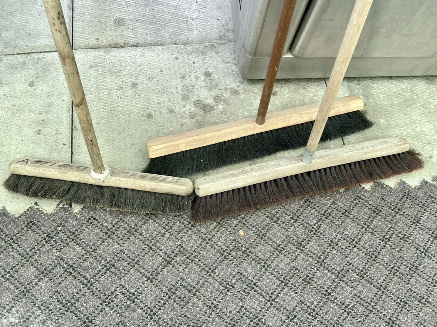 24”, 18” Contractors Horsehair Bristle Broom