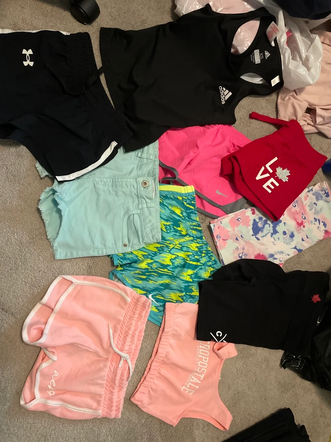 Mixed Lot of girls Athletic Shorts & Tops thumbnail