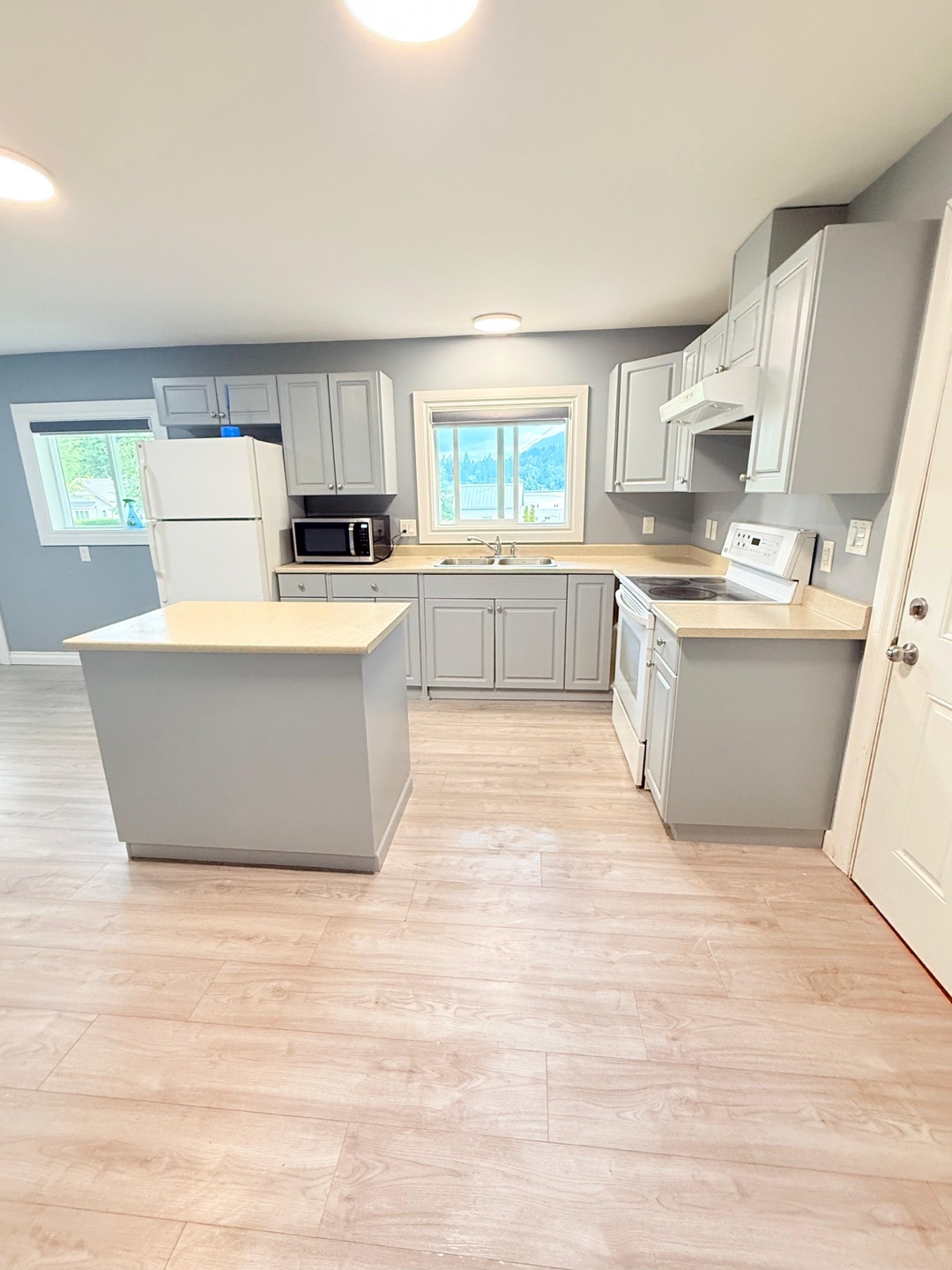 House for rent in hope bc - photo 2