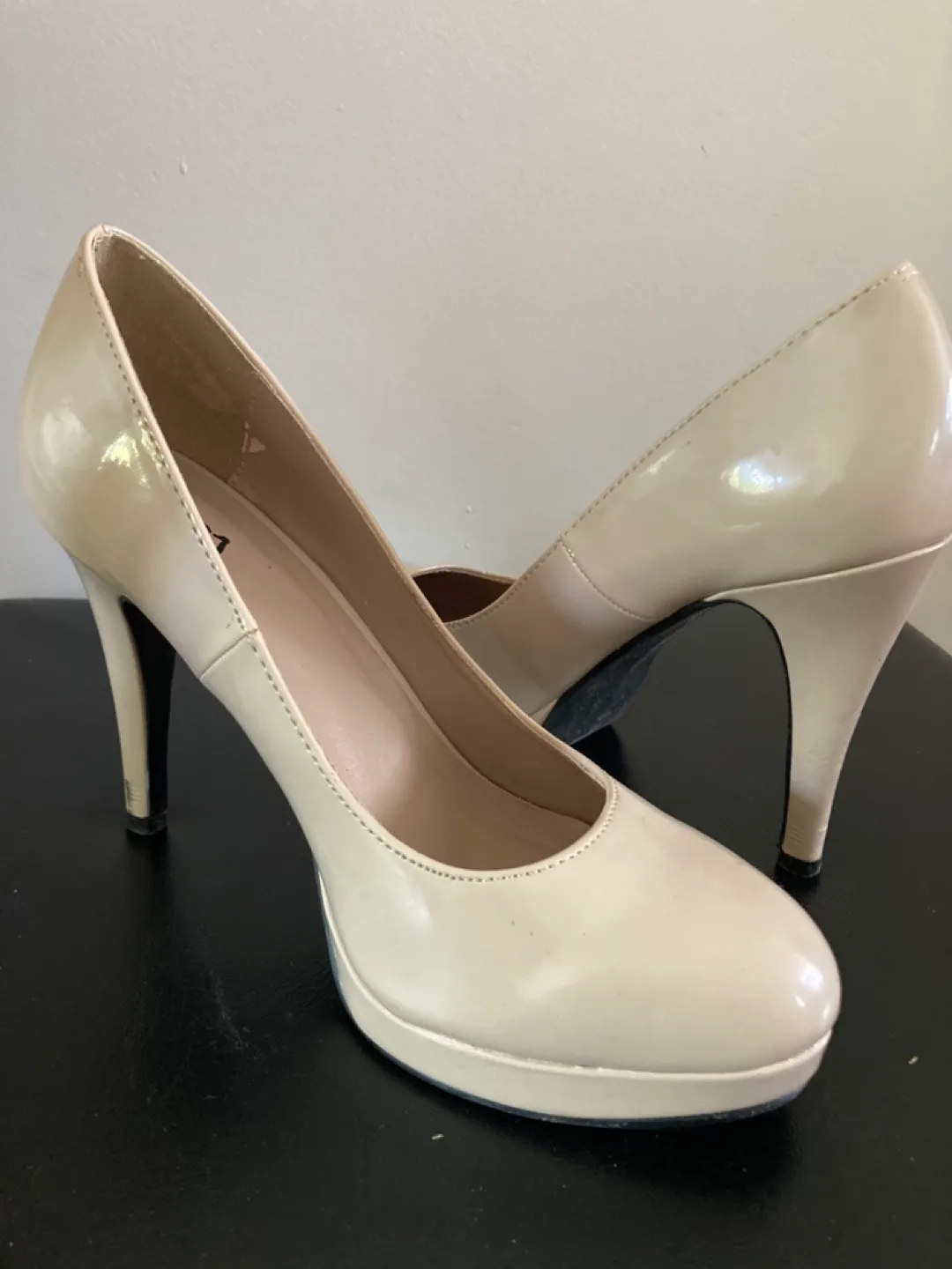 G:21 Beige Heels - US Size 6.5 image indicator(4)