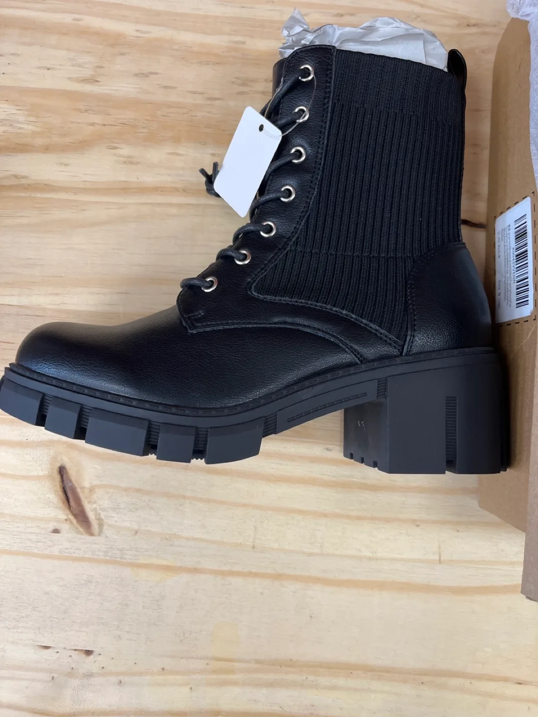 GIOAN ROCA Black Lace-Up Ankle Boots (Size 7) thumbnail