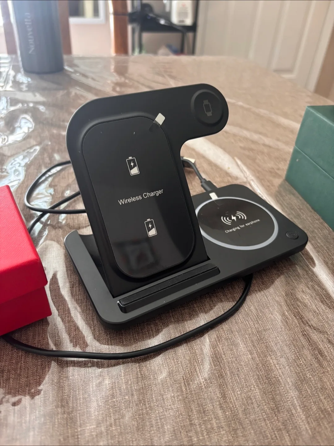 Wireless Charger for Earphones and Smartwatch image indicator(2)