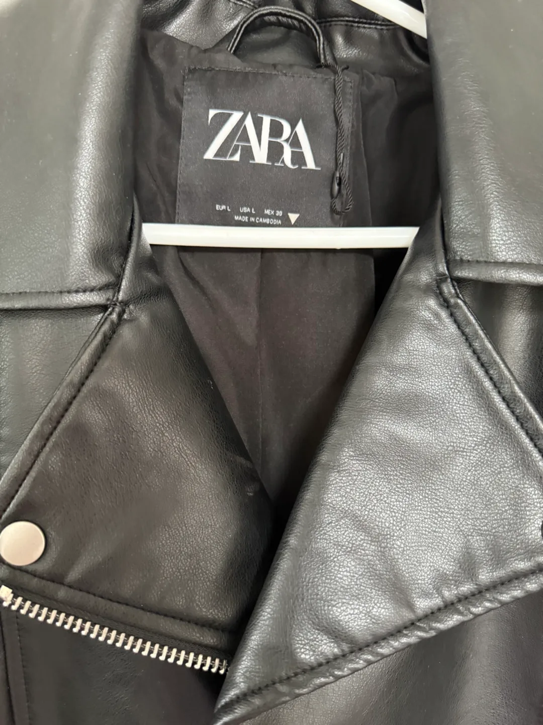 Zara Black Faux Leather Biker Jacket - Size L image indicator(2)