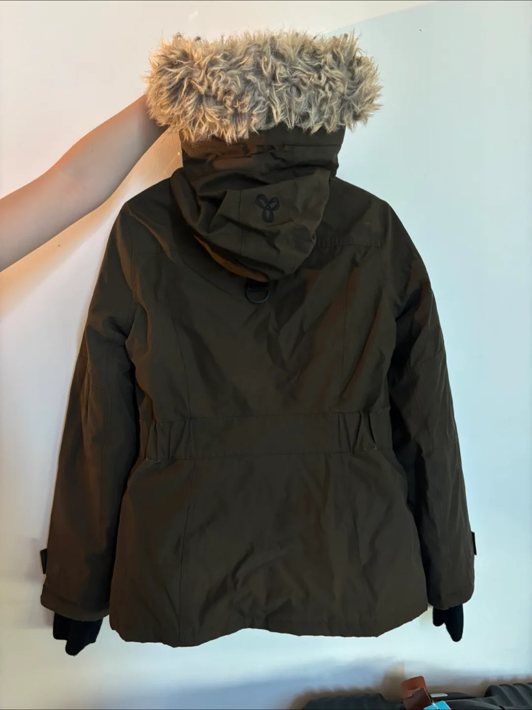 Aritzia TNA Golden Larsen Parka - Khaki image indicator(3)