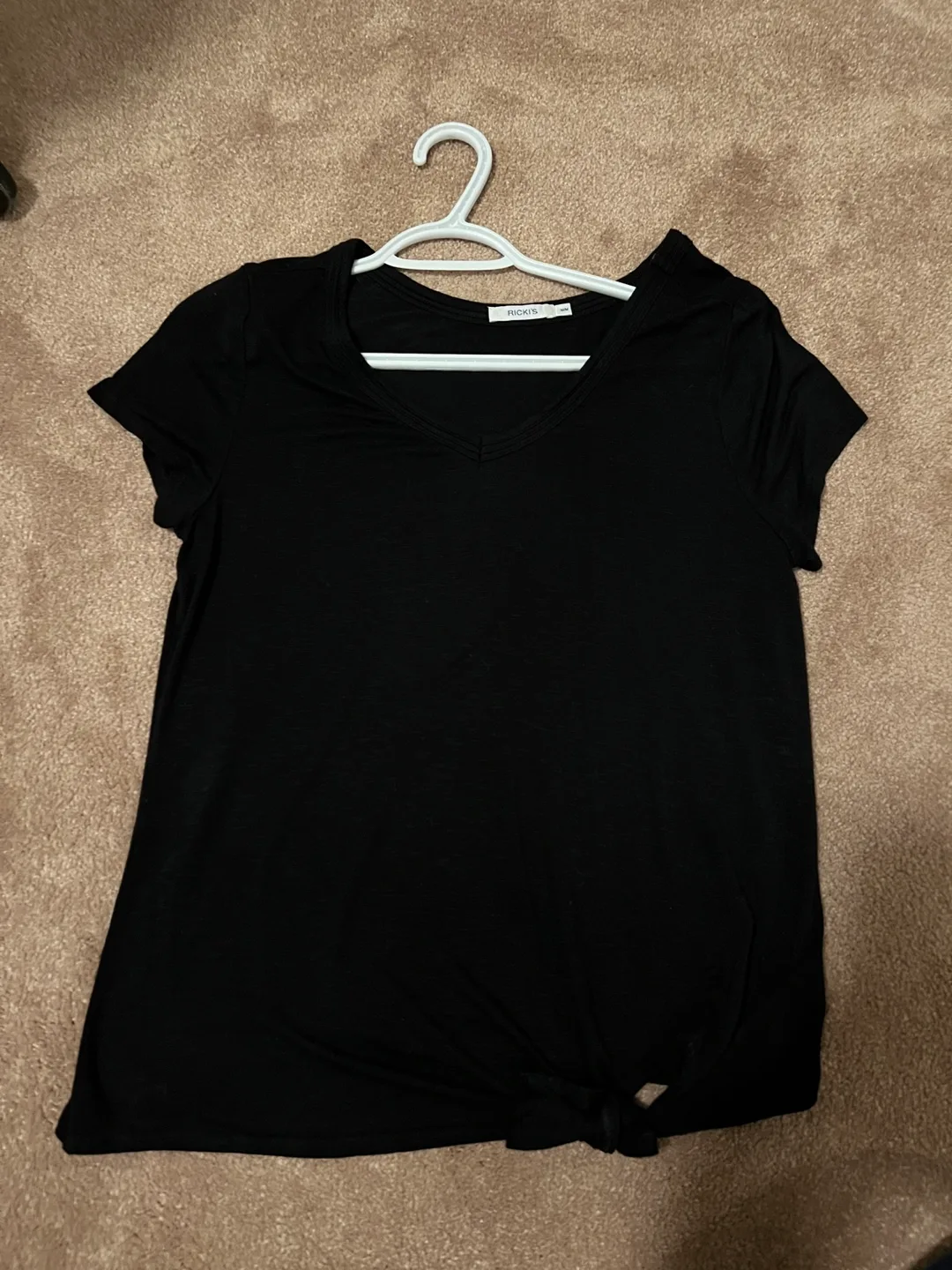 Black T-Shirt - Size medium thumbnail