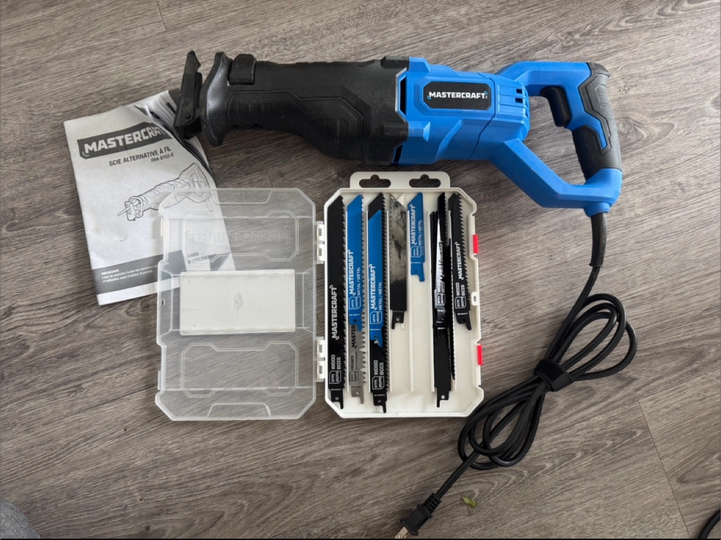 Mastercraft 8.5A Corded Reciprocating Saw + Blades