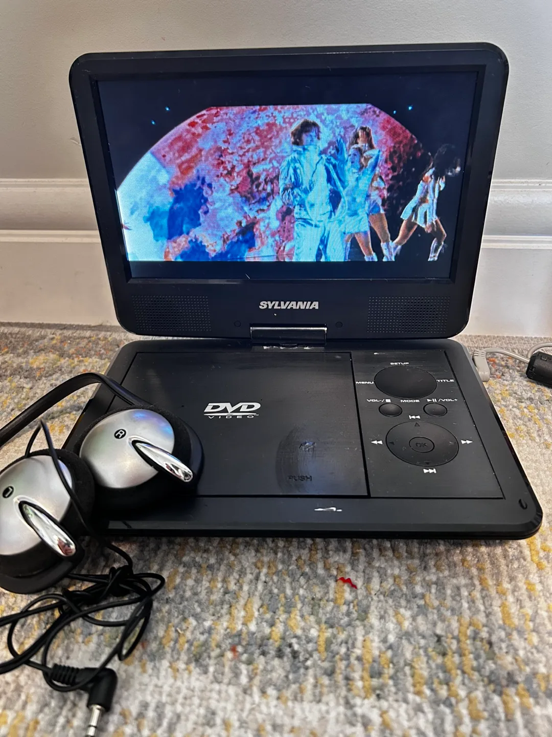 Sylvania Portable DVD Player with Accessories thumbnail