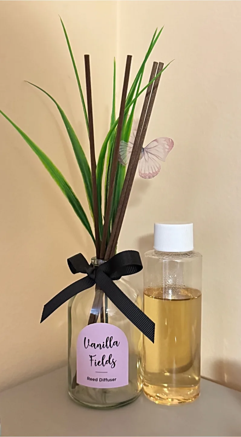 Vanilla Fields Reed Diffuser thumbnail