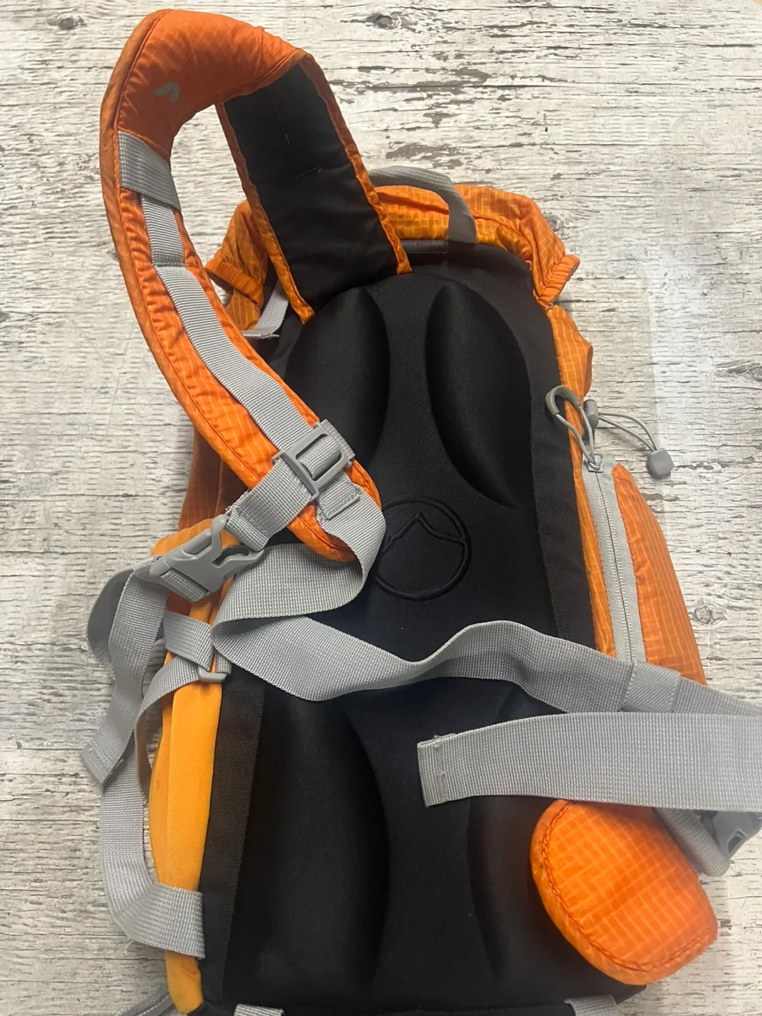 Lowepro Orange Backpack image indicator(2)