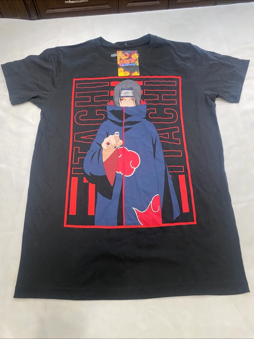 Naruto Shippuden Itachi T-Shirt - Size M thumbnail