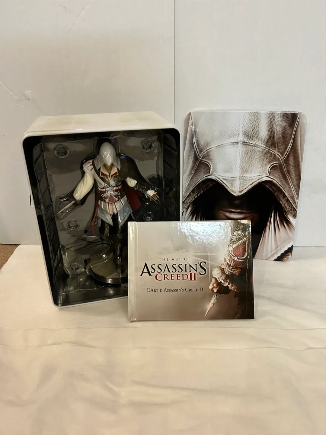 Assassin's Creed II Master Assassin's Edition Figurine thumbnail