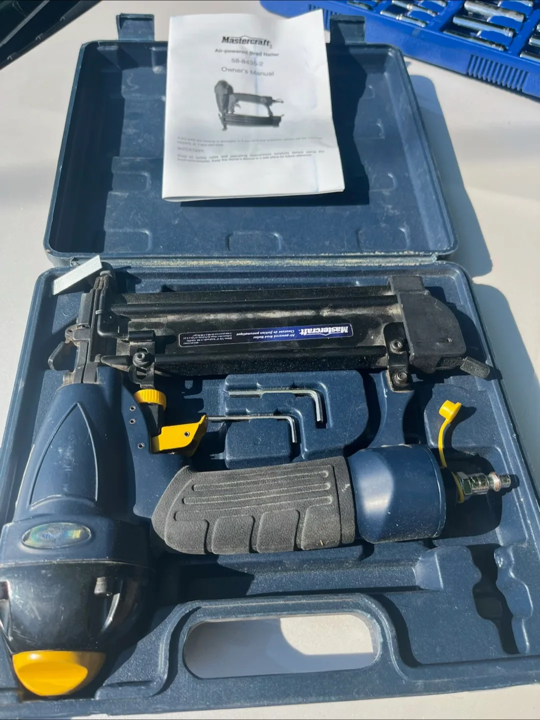 Mastercraft Air-Powered Brad Nailer 58-6435-2 thumbnail
