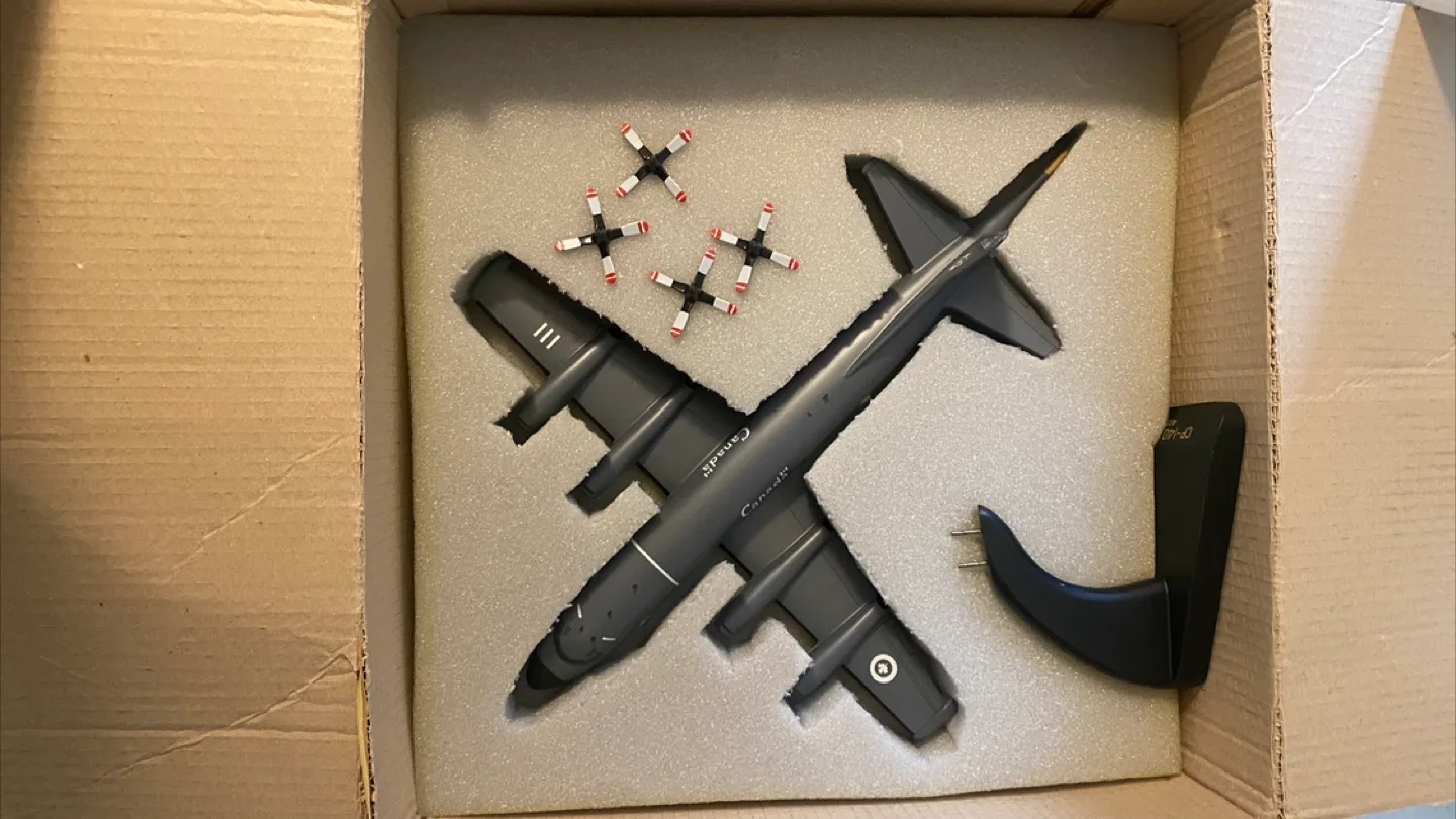 CP-140 Aurora 405 SQN Model Airplane image indicator(4)