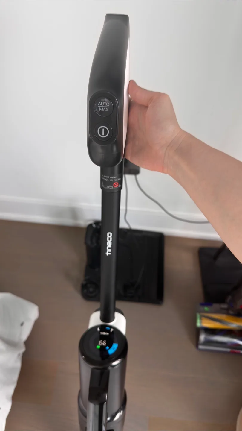 Tineco Floor S5 Cordless Wet Dry Vacuum-can use with solution image indicator(6)