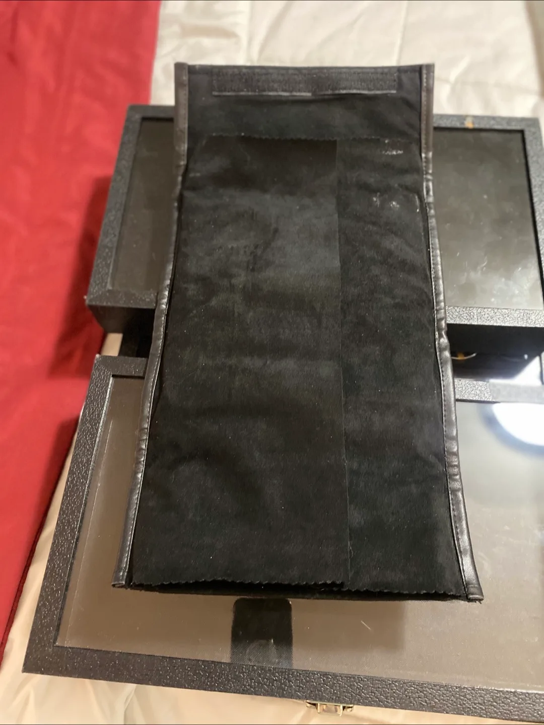 Black Jewelry Display Case image indicator(7)