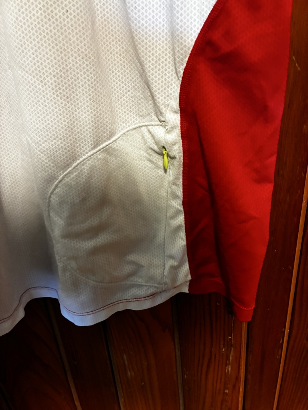 Sugoi XL/TG Red & White Sleeveless Top - photo 3