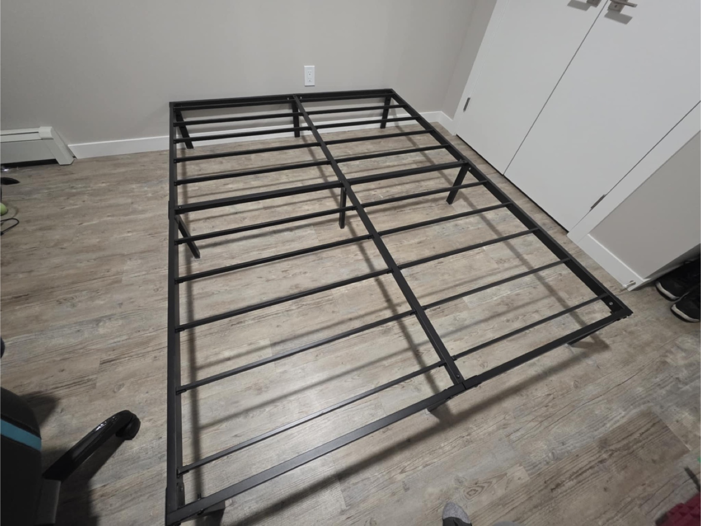 Metal Bed Frame & Grey foam Mattress queen - photo 2