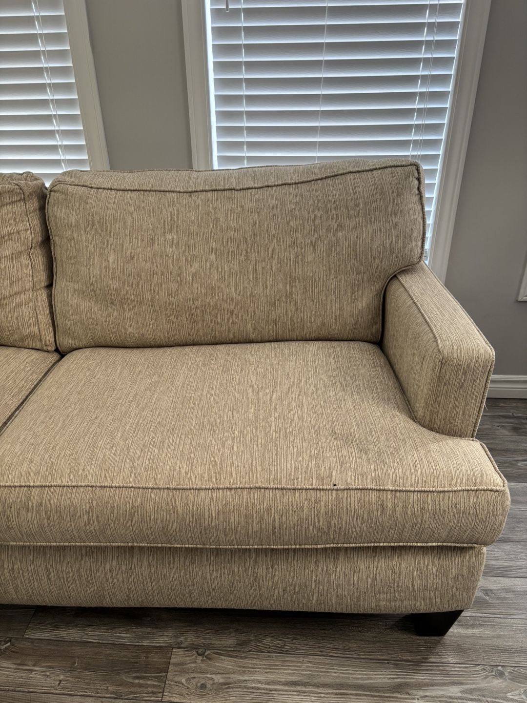 Comfortable Beige Sofa - photo 5