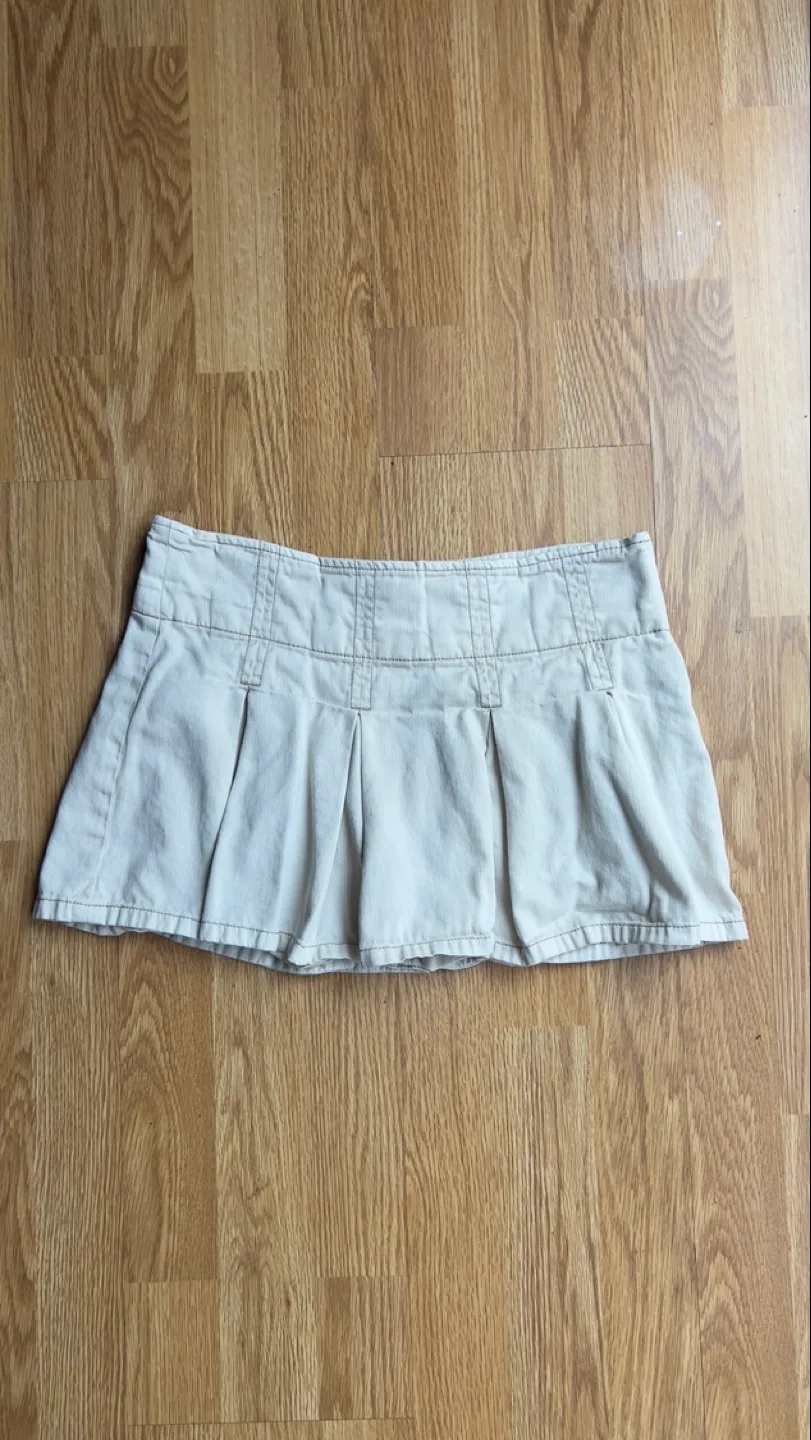 garage mini skort thumbnail