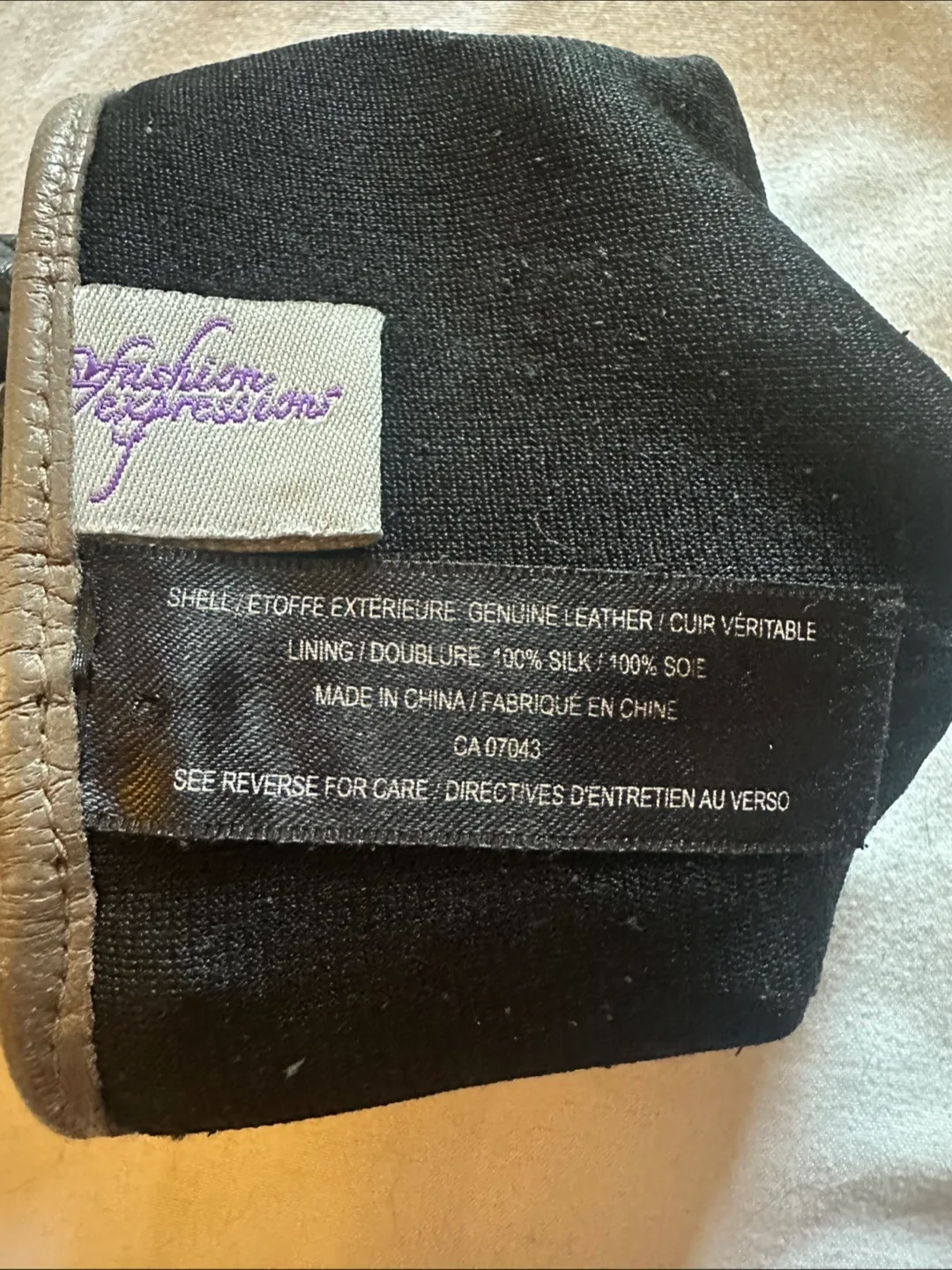 Leather Gloves image indicator(3)