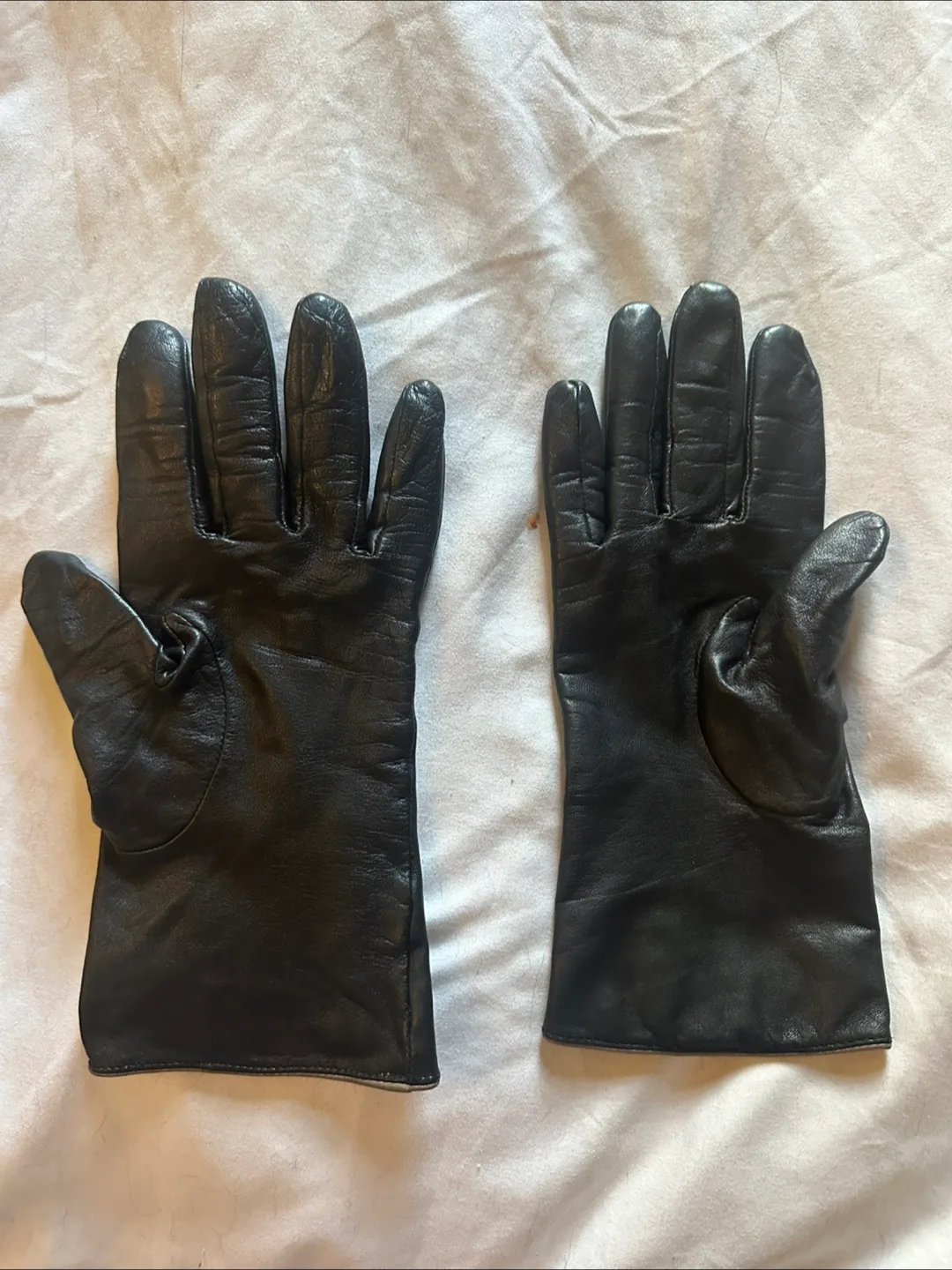 Leather Gloves image indicator(2)