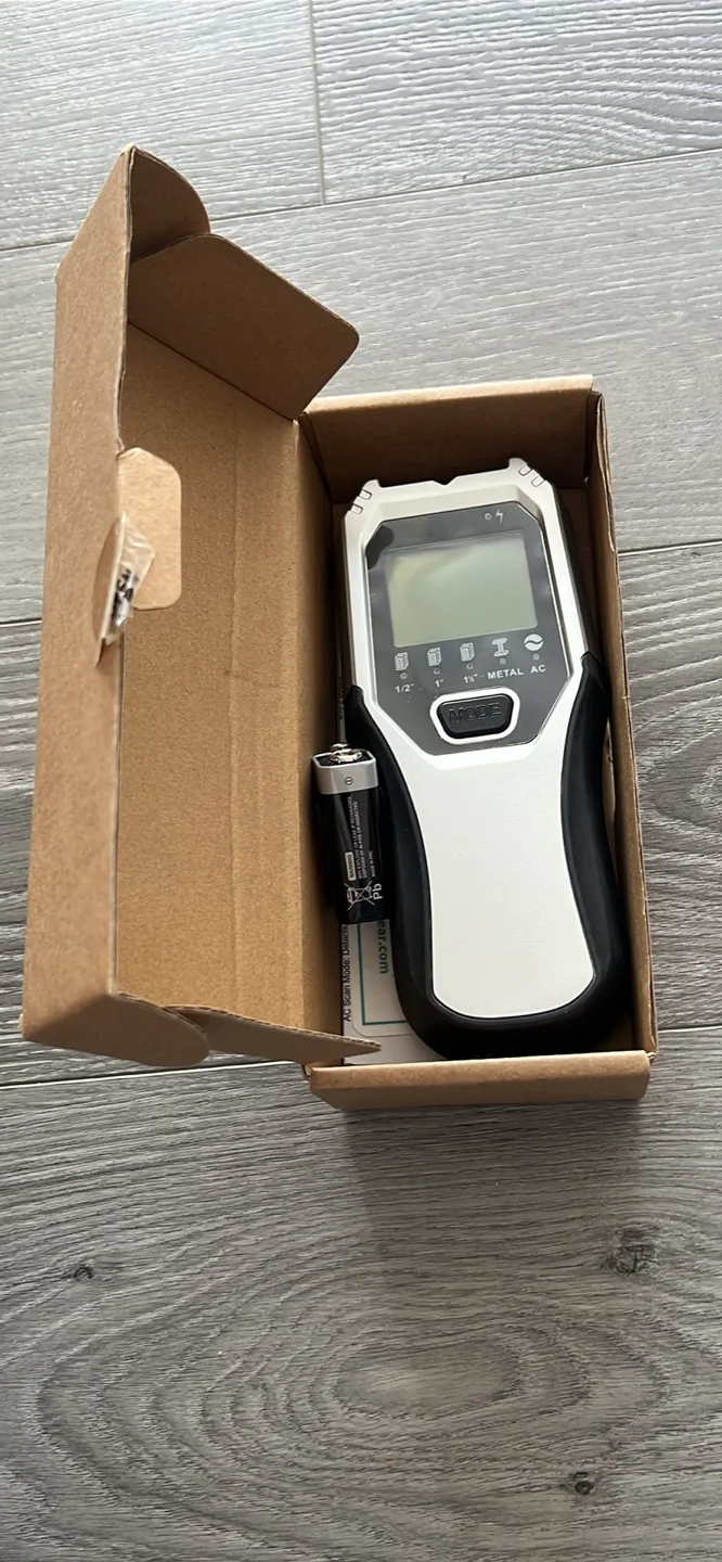 Stud Finder with Box thumbnail