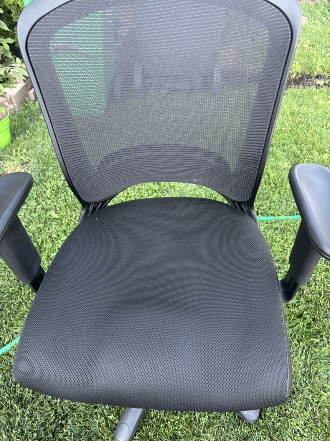 Black Mesh Manager Chair