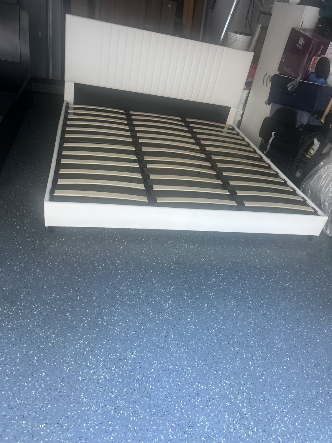 King size White Bed Frame - photo 2