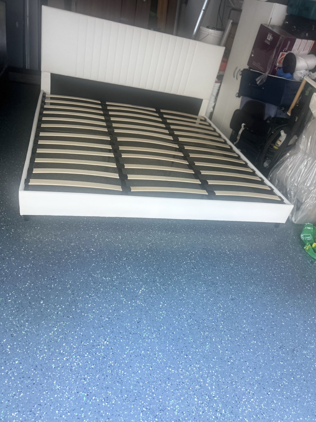 King size White Bed Frame - photo 3