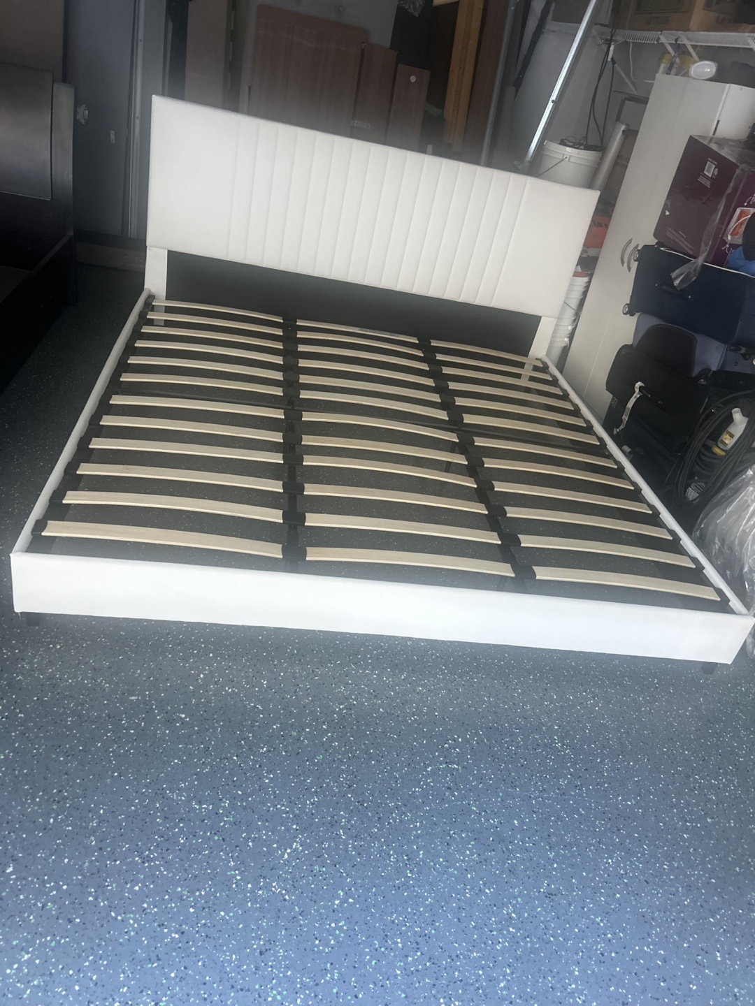 King size White Bed Frame - photo 4