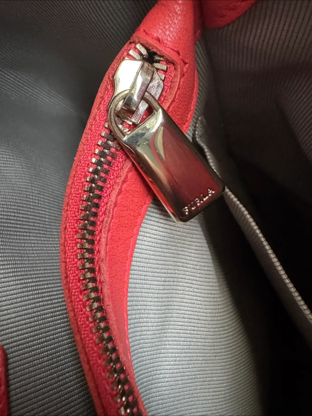 🇨🇦 Furla large orange Leather Tote Bag image indicator(4)