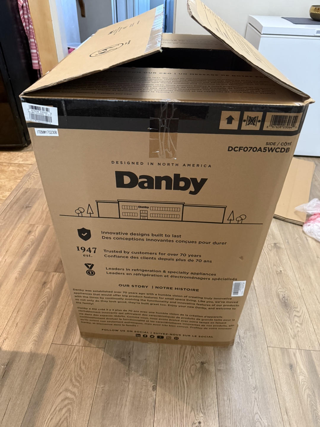 Danby DCF070A5WCDB Chest Freezer - 7.0 cu ft - photo 4