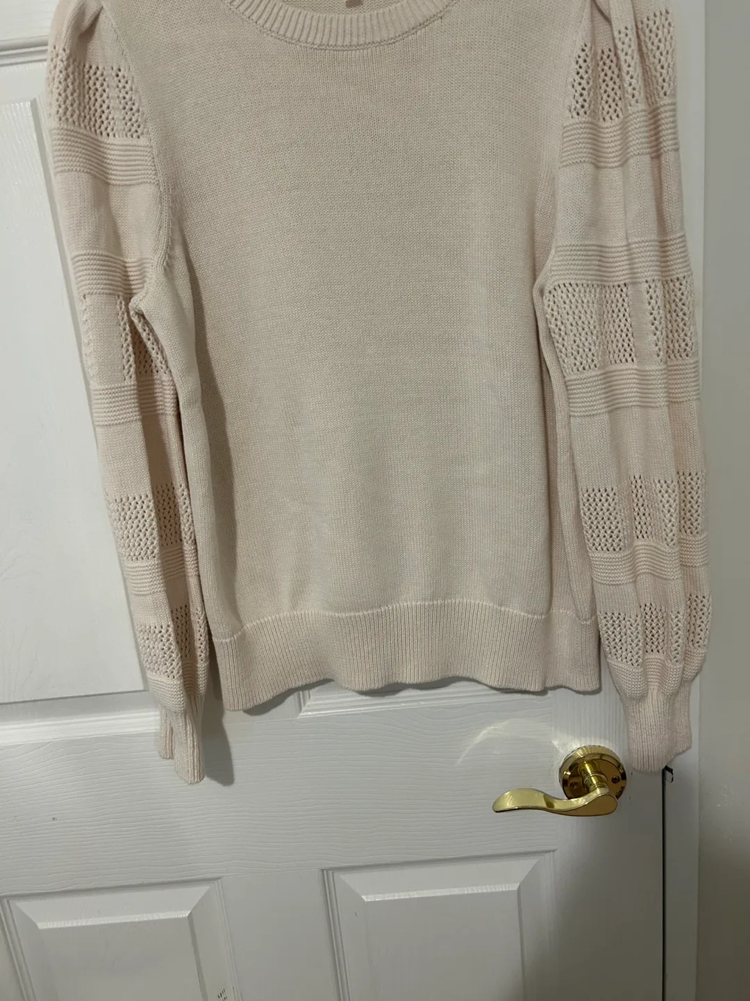 Cream-coloured Knit Sweater thumbnail