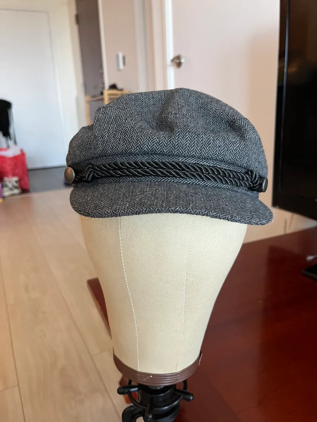 Hat thumbnail