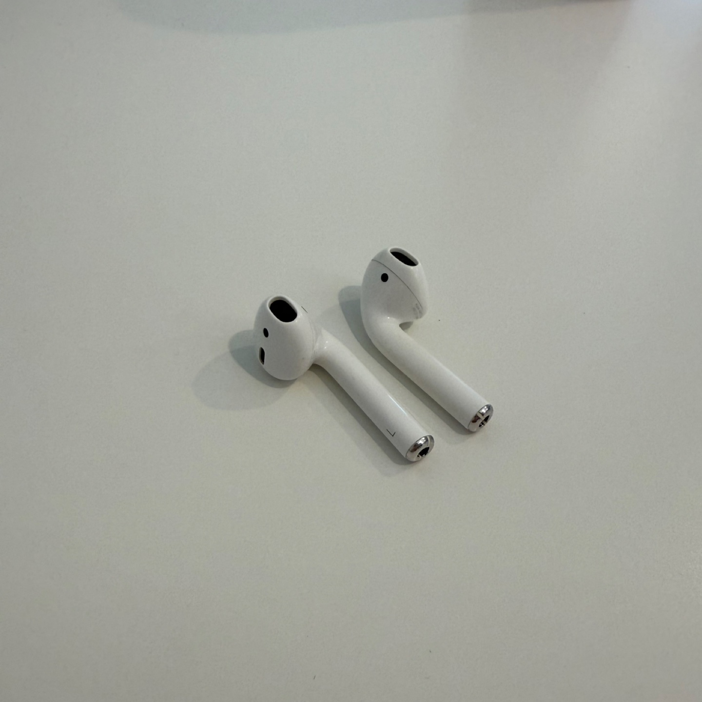 Apple AirPods (2nd generation) - photo 5