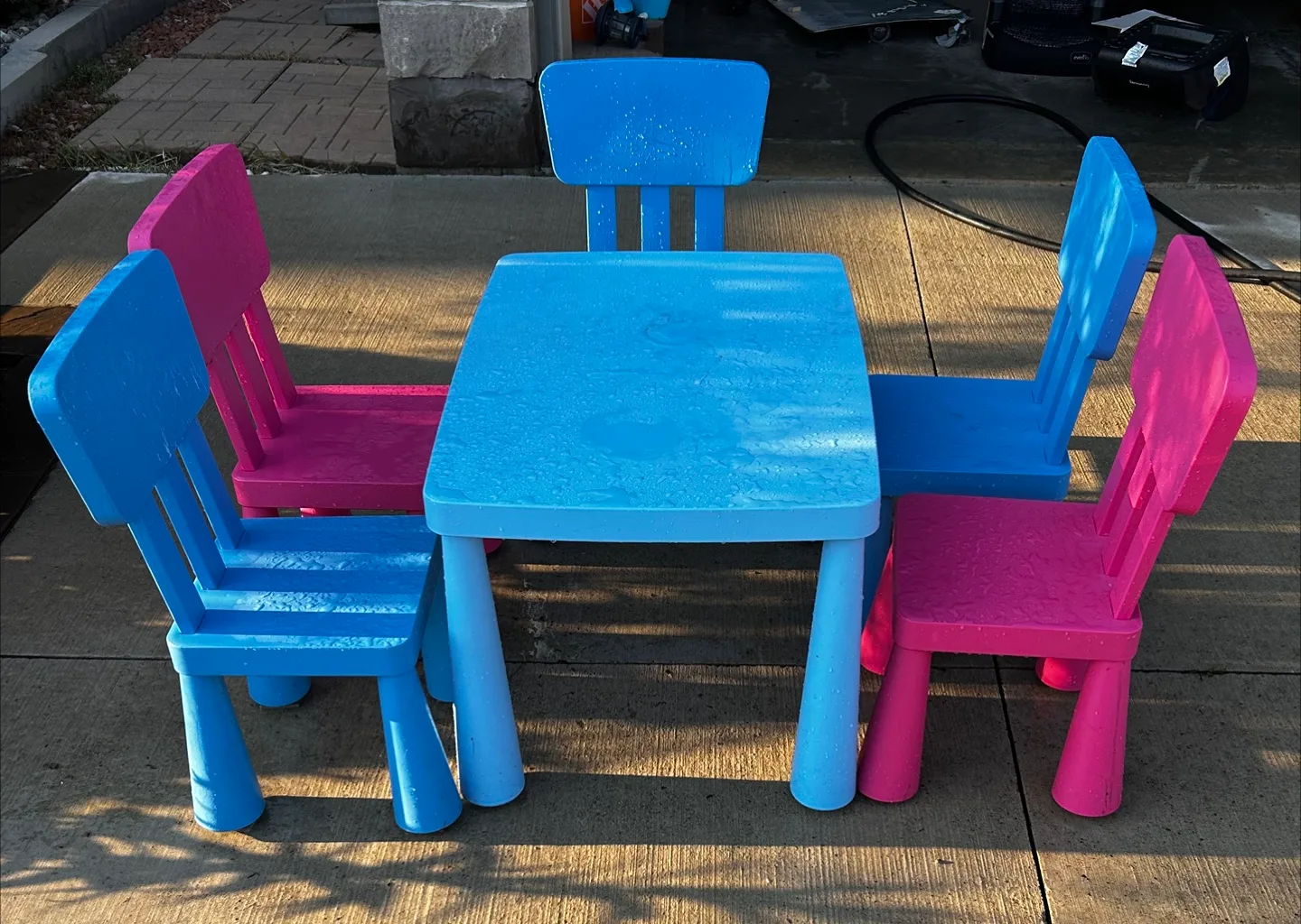 IKEA Lätt Children's Table with 4 Chairs - Blue & Pink image indicator(2)