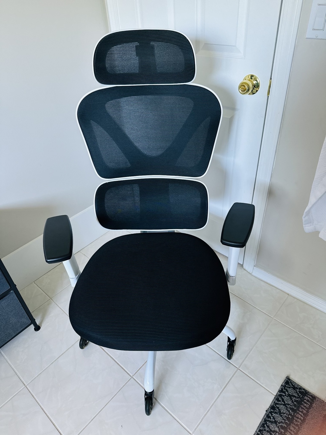 Ergonomic Office Chair - White Frame - photo 3
