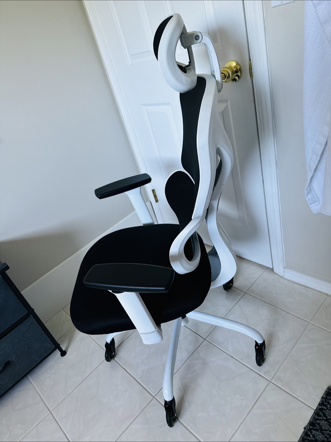 Ergonomic Office Chair - White Frame - photo 2
