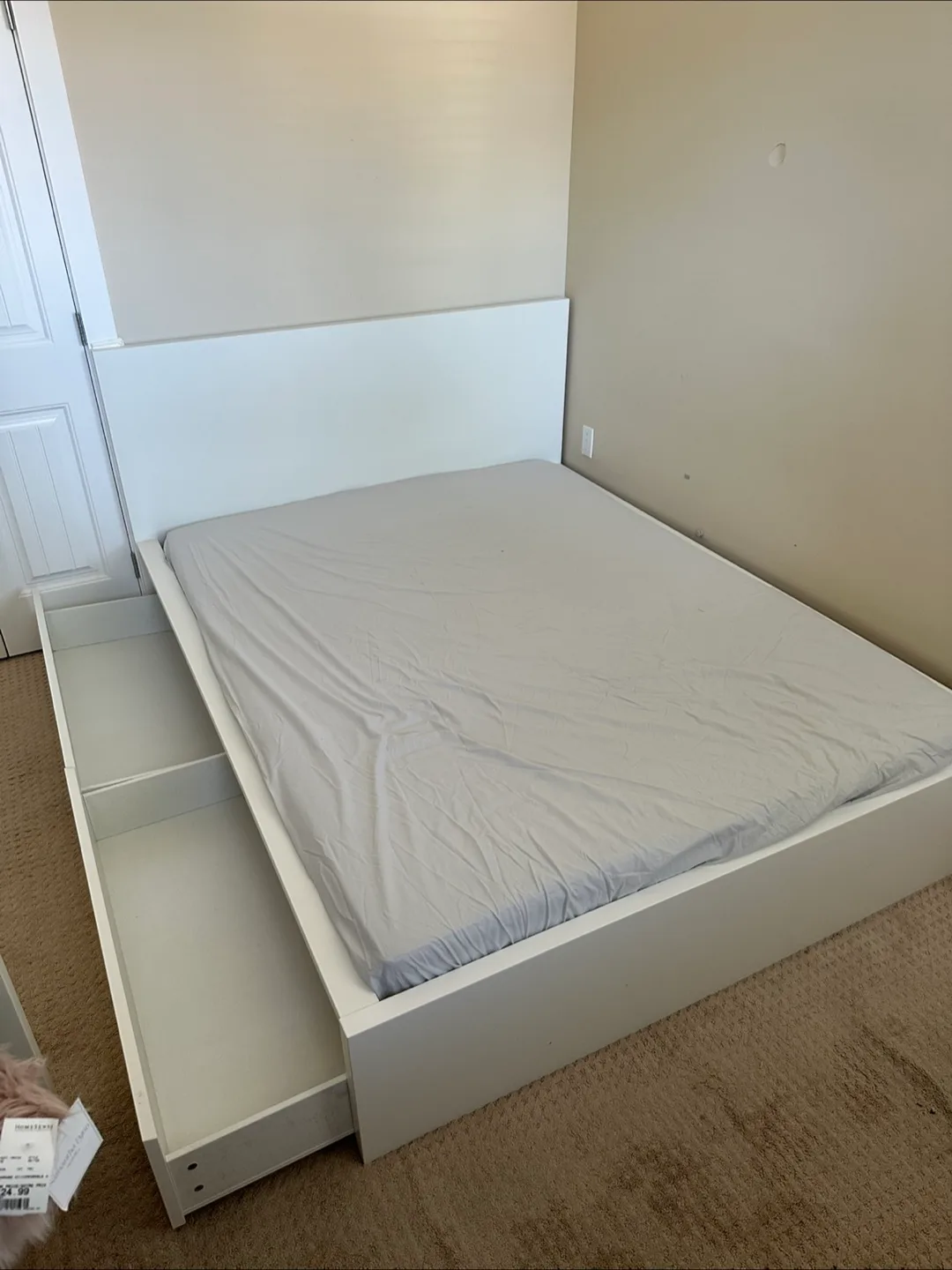 Ikea malm Queen bed frame *2 drawers *Free delivery thumbnail
