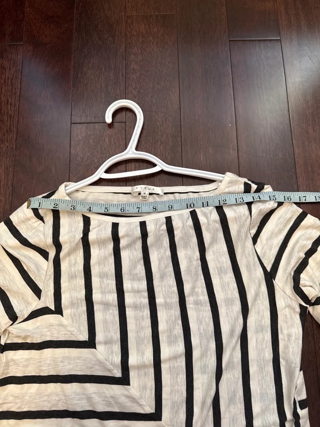 Lightweight Striped Shirt image indicator(4)