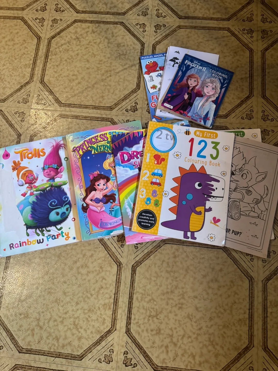Scrapbooking kit and colouring books thumbnail