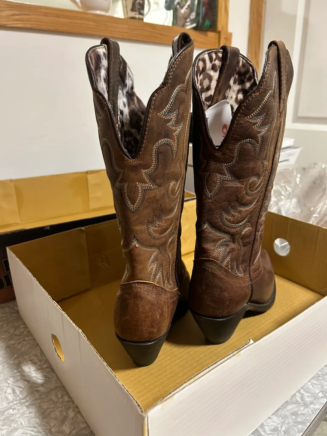 Women’s Cowboy Boots 7M thumbnail