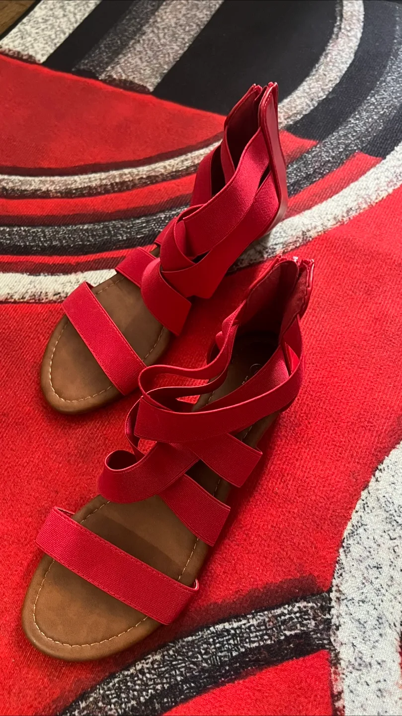 Dream Pairs Red Gladiator Sandals - Size 7 image indicator(2)