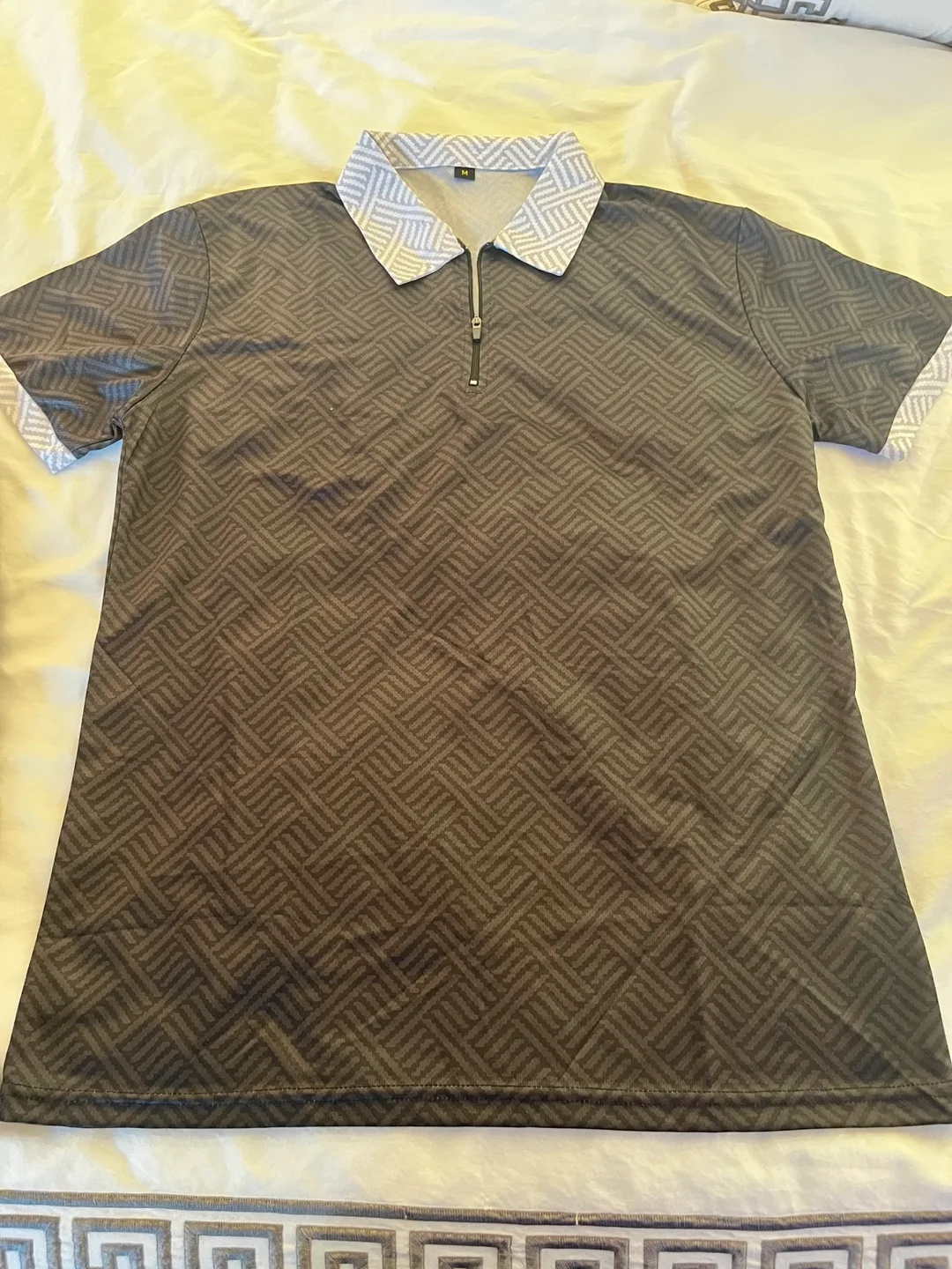 Patterned Black Shorts & Polo Shirt - Size M image indicator(2)