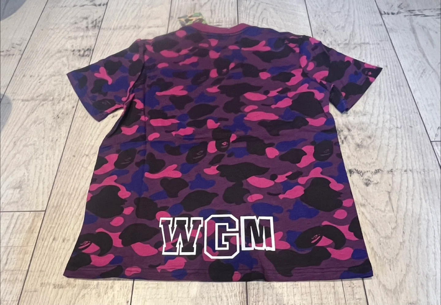 Purple BAPE shark set image indicator(3)