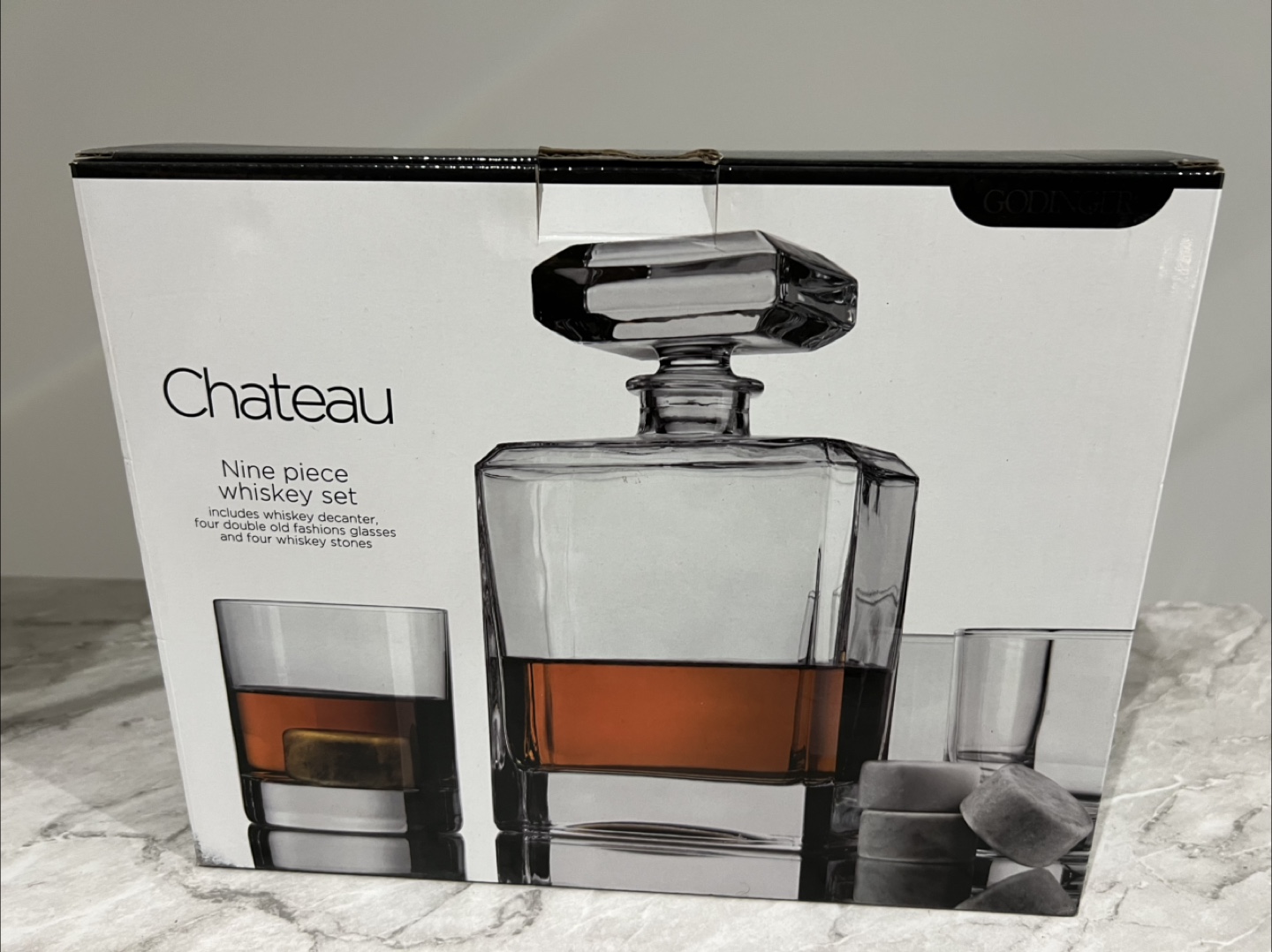 NEW Whiskey Set