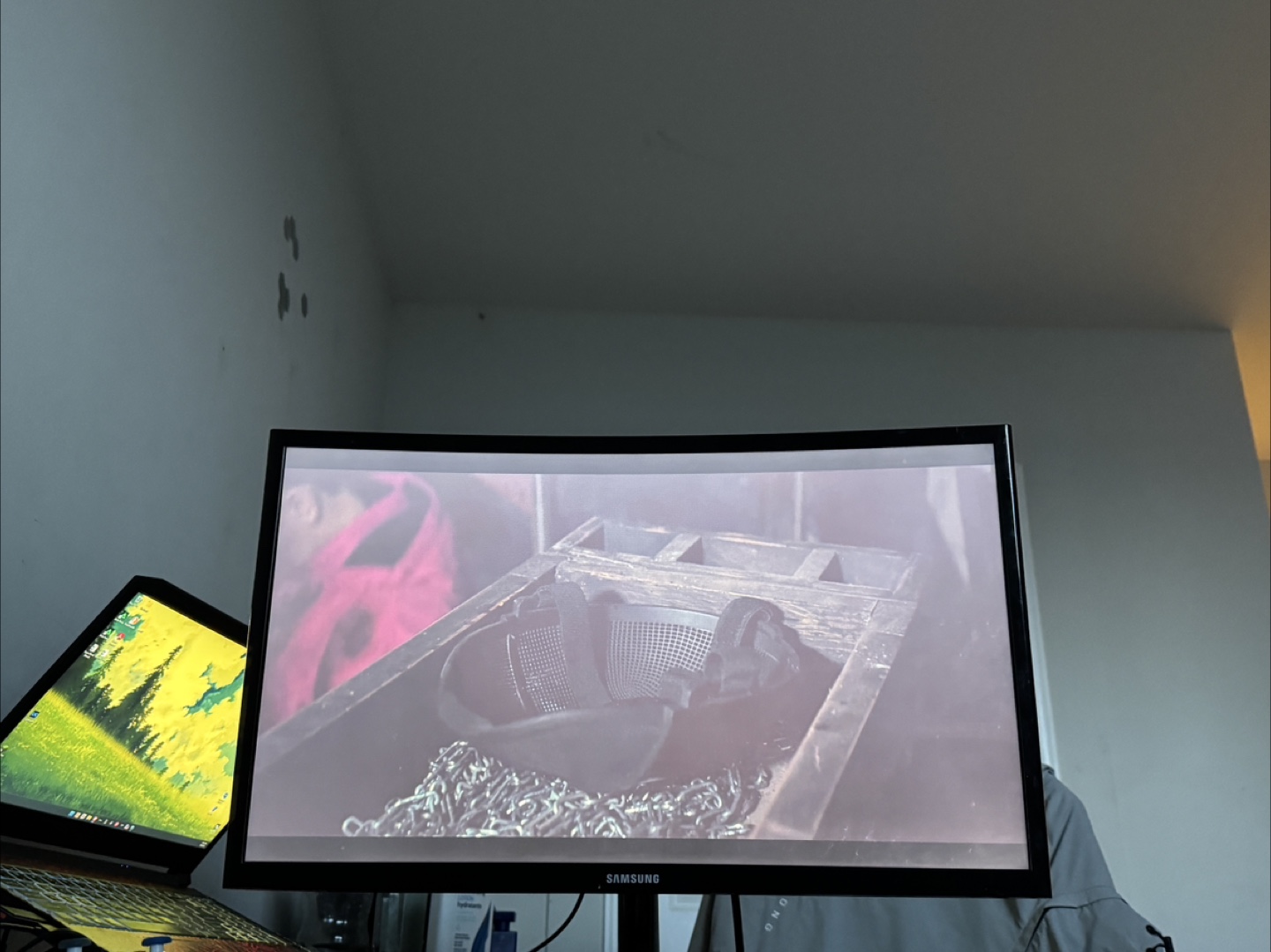 Samsung Curved Monitor 24” - photo 3