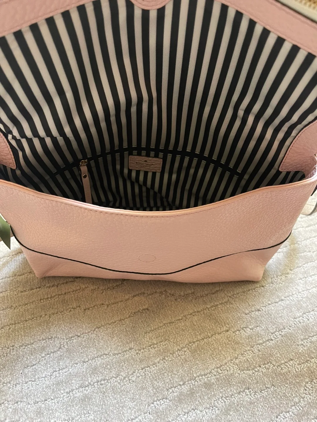 Authentic BRAND NEW Kate Spade Maria Leather Shoulder Bag 🇨🇦 image indicator(4)