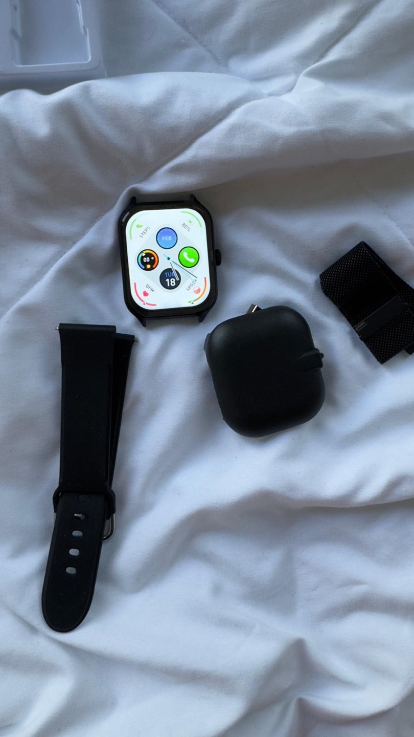 Black Smartwatch with Extra Band - photo 5
